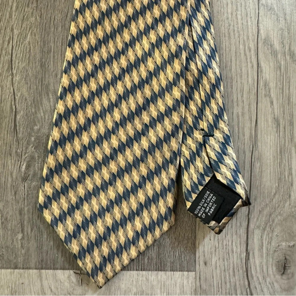 Bill Blass 100% silk tie - Picture 1 of 5